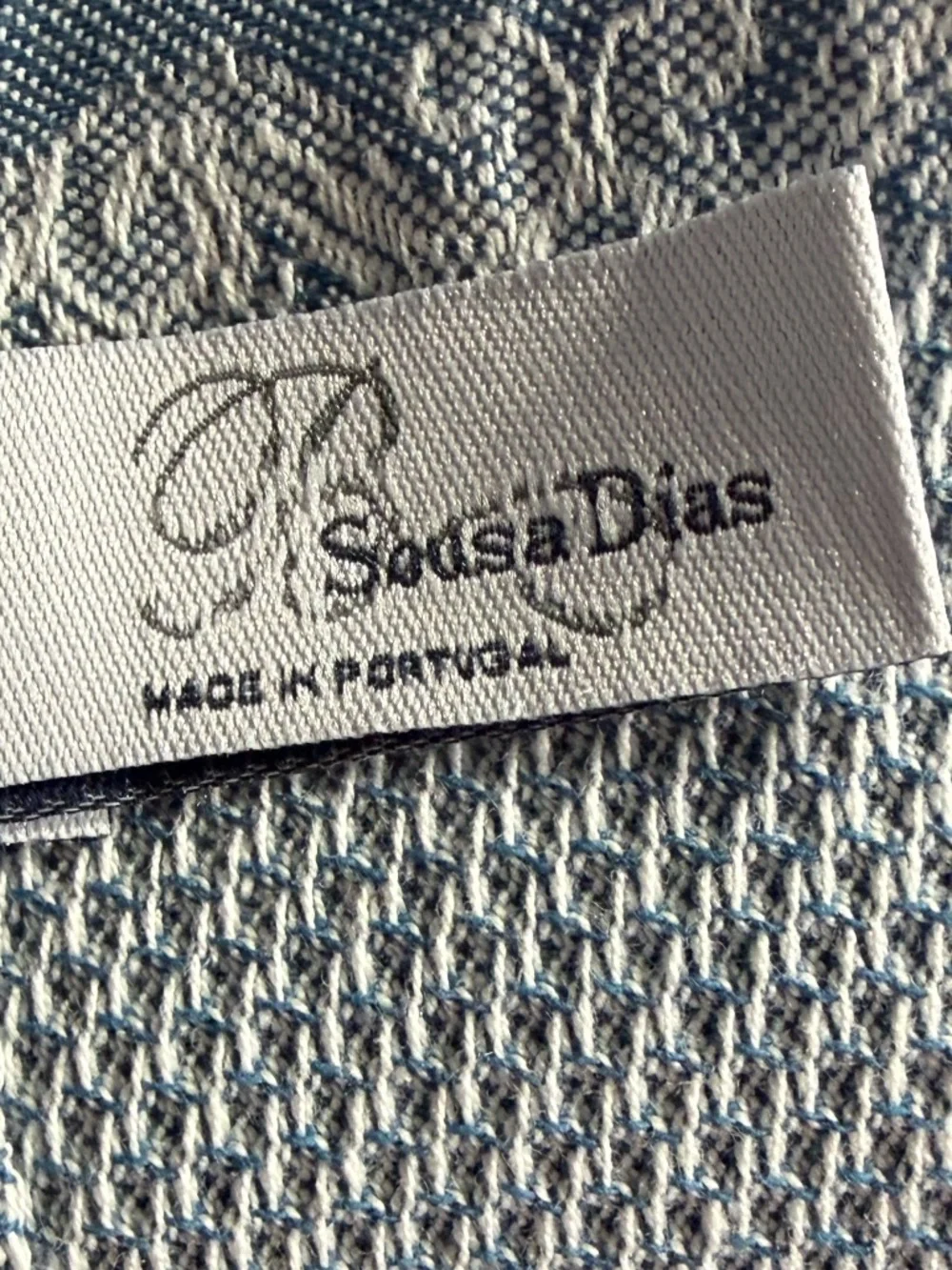 2 SOUSA DIAS BLUE TEACUPS 100% Cotton Jacquard had towels 20 x 28 NEW